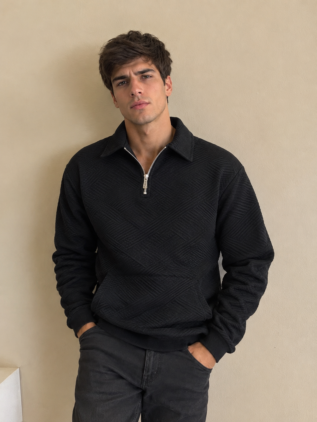 Nordik | Sudadera Premium con Cuello Alto y Cremallera